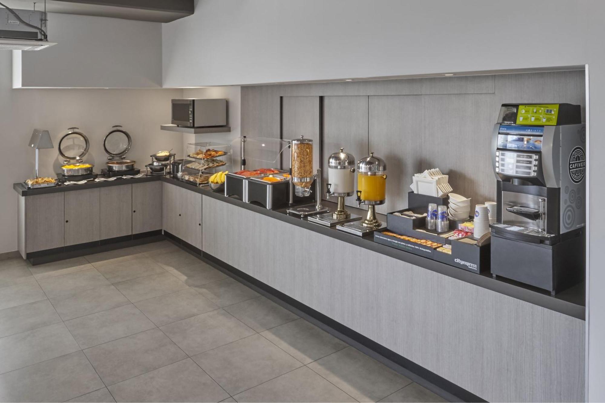 City Express Junior By Marriott Puebla Angelopolis Bagian luar foto